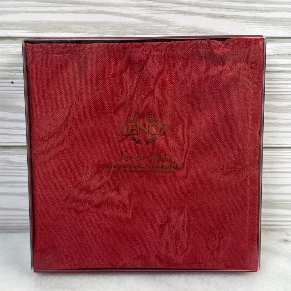 Lenox Red Holly Damask Cloth cocktail Napkins Set Of 4  - NEW In Box